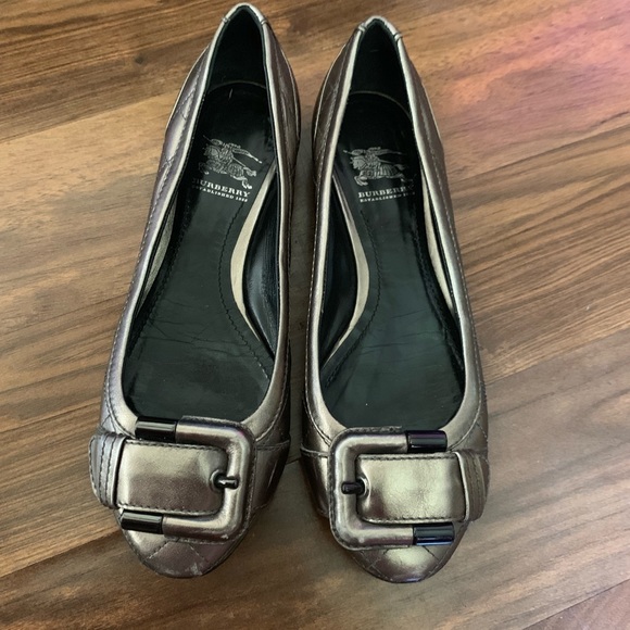 Burberry buckle toe shoes - Picture 1 of 5